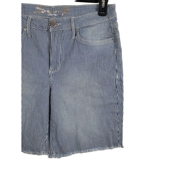 Seven7 Shorts 10 Womens Mid Rise Sunset Bermuda Blue White Striped Raw Hem Casua - Picture 3 of 5